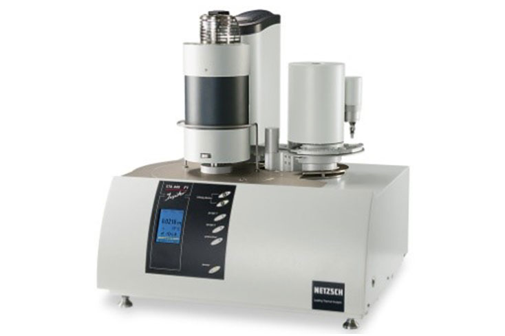 Synchronous thermal analysis by means of DSC and TGA